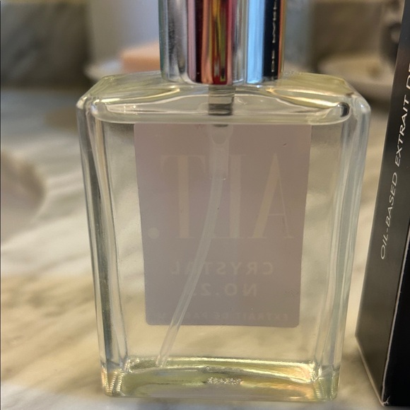 ALT. Crystal No. 23 Extrait de Parfum; Similar to Baccrarat Rouge-sells for 350 - Picture 3 of 8